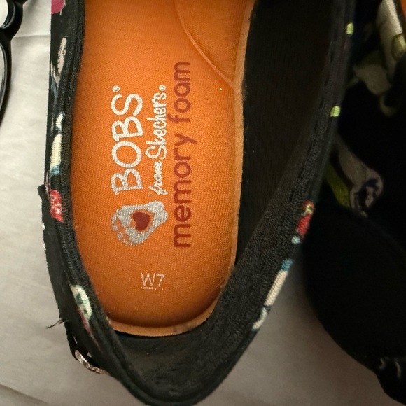 BOBS from Skechers Black Flats with Vibrant Dog Pattern - Picture 8 of 10